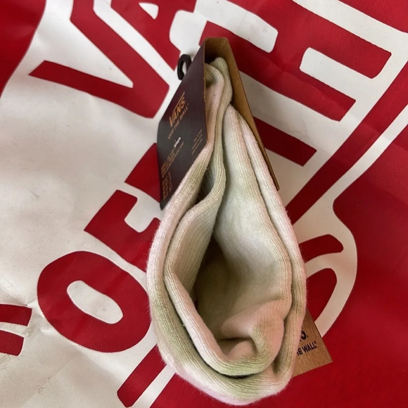 VANS “Off The Wall” Women’s socks  
NWT - Picture 10 of 16